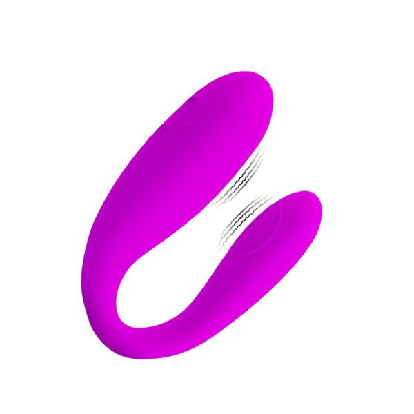 Fascino dell'atmosfera di una bella coppia innamorata.